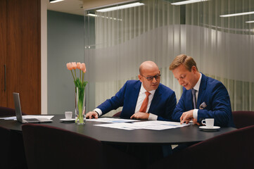 Sesja zdj臋ciowa dla du偶ej korporacji - stw贸rz wizerunek marki, kt贸ry zachwyci potencjalnych klient贸w i inwestor贸w