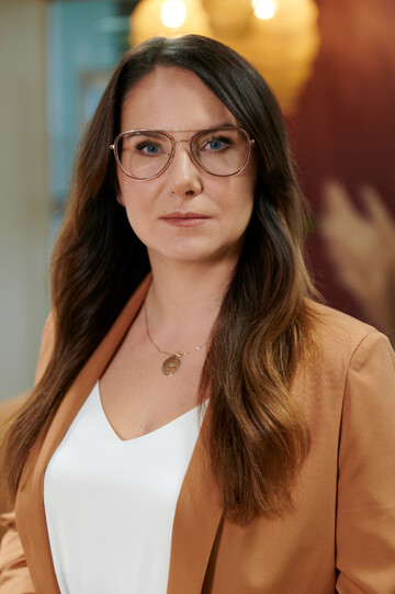 Sesja wizerunkowa dla korporacji - zyskaj przewag臋 na rynku dzi臋ki nowoczesnemu i estetycznemu wizerunkowi marki